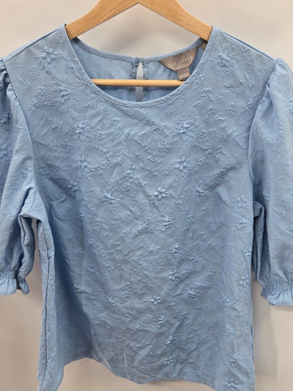 Ted Baker Light Blue Textured Embossed Round Crew Neck Blouse Size Small